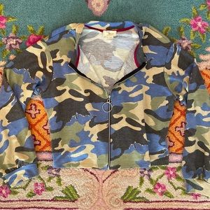 Clyde & Baxter Cropped Camouflage ZIP up.